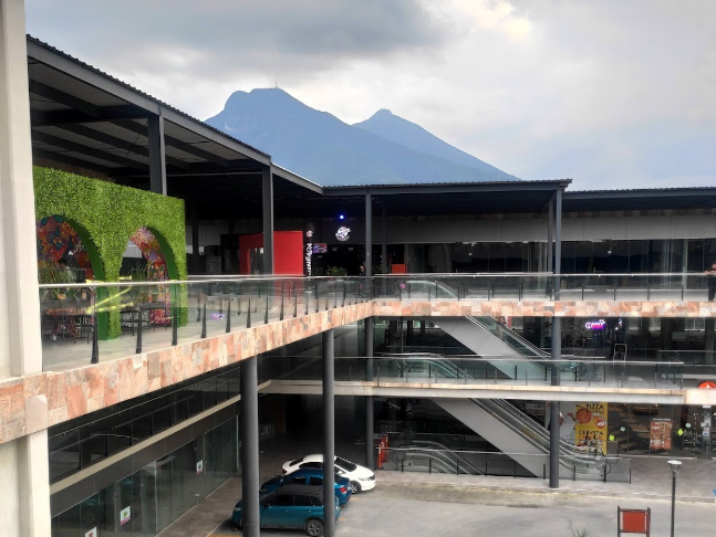 Plaza Comercial Andenes Guadalupe